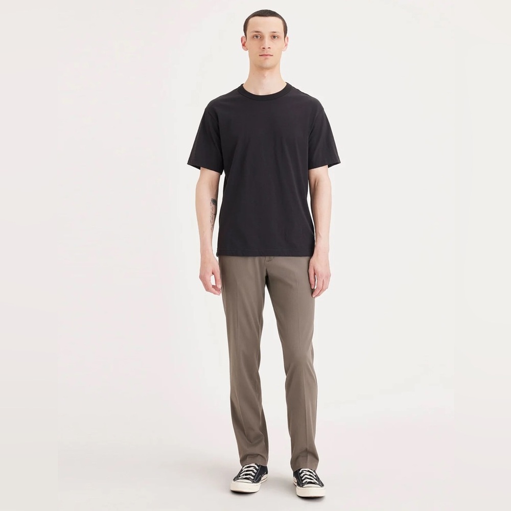 Men’s Dockers Straight Fit Pants Chino Khakis Wrinkle-Free 34 x 32” Pebble Brown